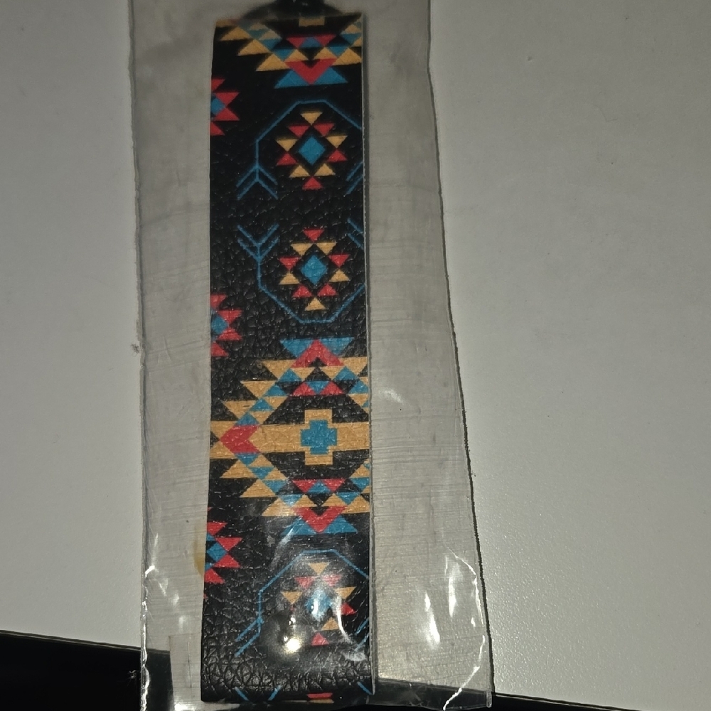 NWT Colorful Geometric Keychain - Picture 3 of 4
